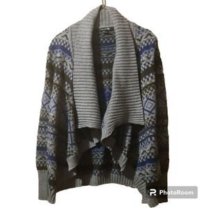 Forever 21 Shawl Poncho/Sweater Argyle/Dimond
